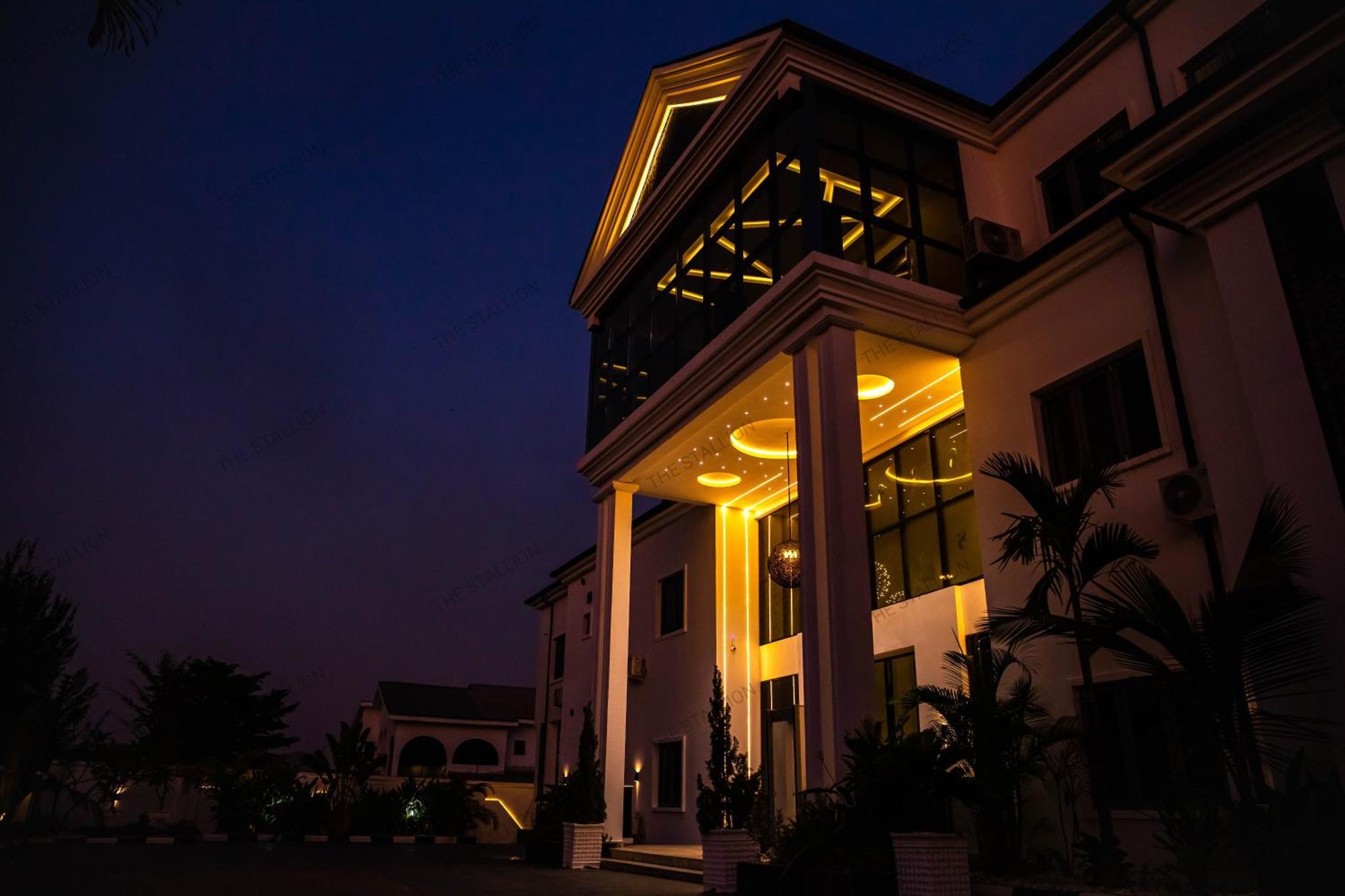 The Stallion Abuja Bagian luar foto